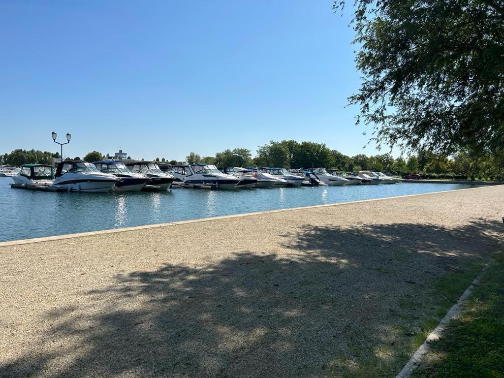L'Oree Des Lacs, Maison De Village Tout Confort Radonvilliers Luaran gambar