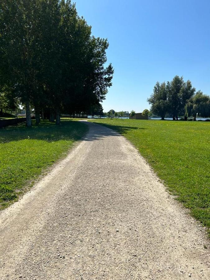 L'Oree Des Lacs, Maison De Village Tout Confort Radonvilliers Luaran gambar